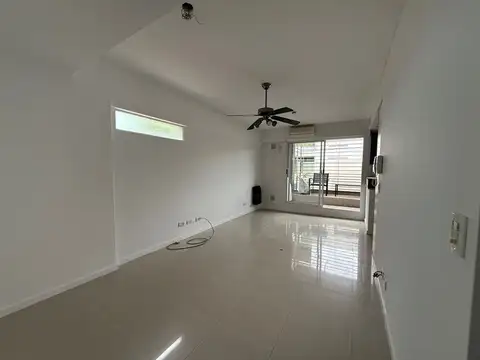 Alquiler  2 ambientes c/patio en Saavedra