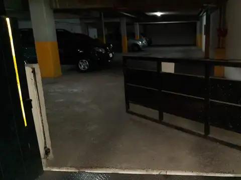 Viamonte 1670 - Cochera