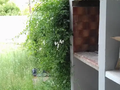 HERMOSO DUPLEX PARA VIVIR O VACACIONAR A PASOS DE LAS TERMAS MARAVILLOSAS DE CARHUE