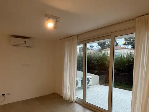 Departamento en Alquiler con 1 cocheras