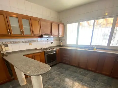 Casa 3 amb mas depto 2 amb en Posadas 979