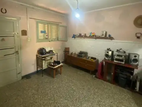 Casa 2 ambientes con 1 baño