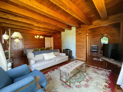 Casa 5 ambientes con 2 baños