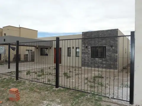 Exc Casa 2 dorm cohera vta estrenar 2 baños Eko Distrito