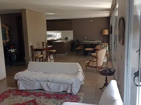 Casa en Venta de 4 dormitorios