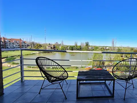 Duplex frente al Lago Barrio Santa Barbara Tigre