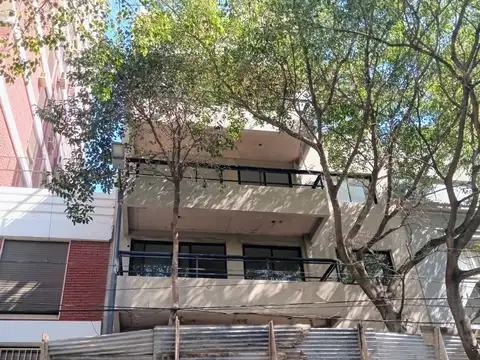 Lambaré 1100, Piso 5