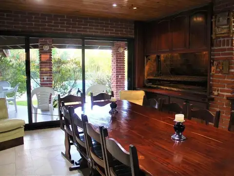 Casa en Venta en Countries y Barrios Cerrados en Pilar, USD 270.000