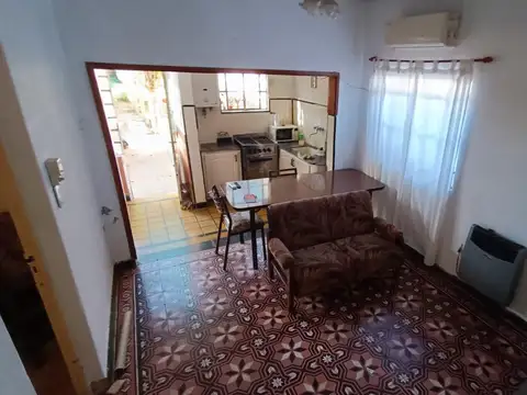 Casa 4 ambientes con 1 baño