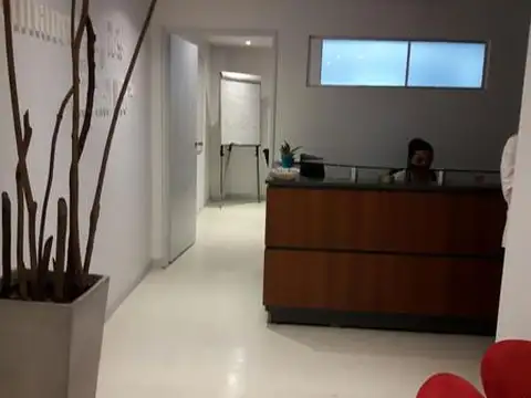 Oficina en Venta al Este