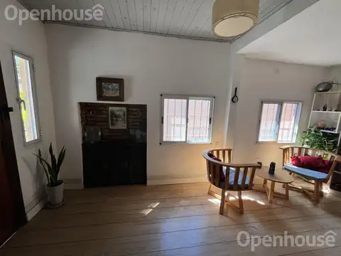 Casa 4 ambientes con 1 baño