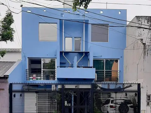 SUPER AMPLIO Y LUMINOSO DEPTO EN DUPLEX! SIN EXPENSAS VENTA YA  RETASADO 