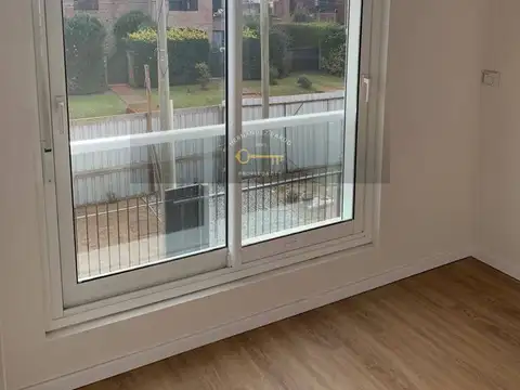 Barra de Carrasco! Cerca de Rambla! 3 dormitorios 2 baños.