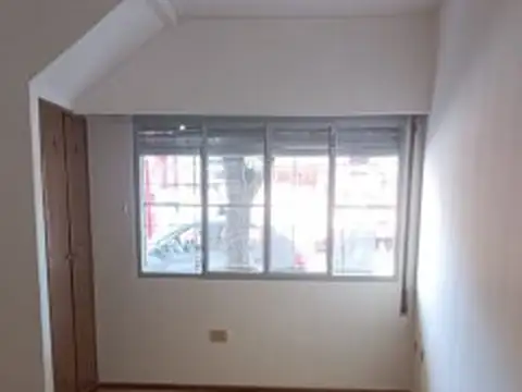 ALQUILO PLANTA BAJA 3 DORM CON GARAGE