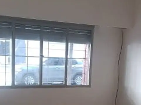 Departamento 6 ambientes con 2 baños