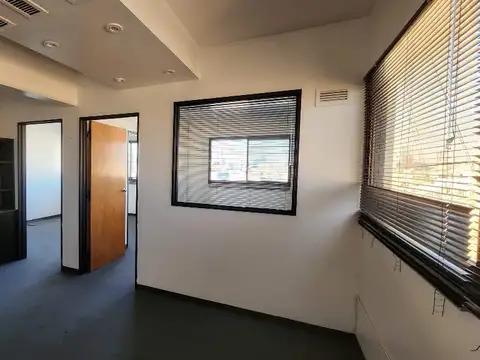 Oficina 3 ambientes con 1 baño