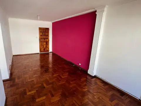 Depto. de 2 Dormitorios, Barrio Centro