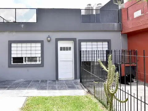 VENTA PH 2 AMBS ITUZAINGO FRENTE COCHERA TERRAZA