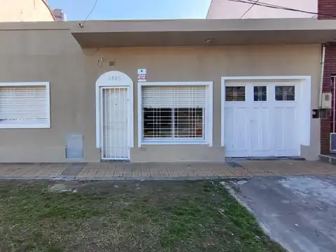 Casa de 4 amb. a la venta - Bernal Oeste