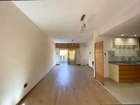 Departamento en venta barrio españa y hospitales planta alta terraza quincho patio amplio luminoso