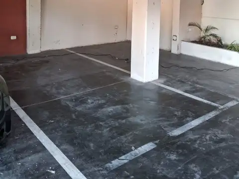 VENTA COCHERA CUBIERTA HAEDO