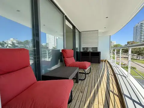 Apartamento de dos suites a dos cuadras del mar