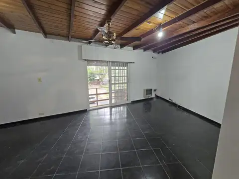 Depto Tipo Casa en Venta de 5 ambientes