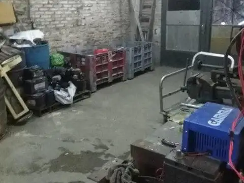 Galpon en Venta en Quilmes Oeste, USD 130.000