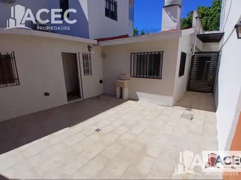 Casa 3 ambientes con 2 baños