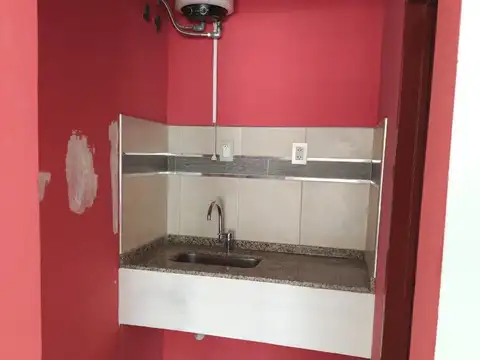 VENTA 4 LOCALES COMERCIALES EN TIRASSO GUAYMALLEN