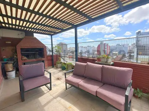 Venta Piso Departamento 4 ambientes + Dependencia en Balvanera