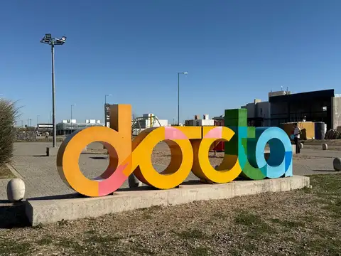 LOTE EN VENTA DOCTA PARQUE 360 M2 - OBRAS PAGAS