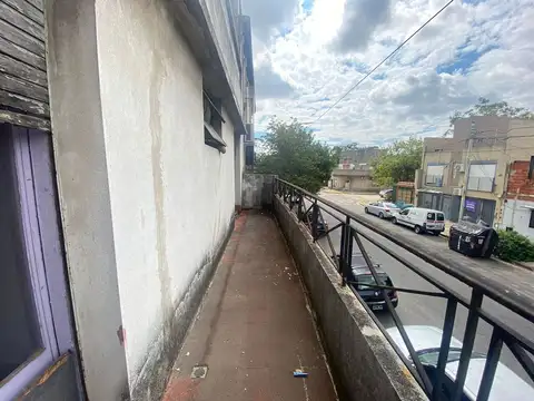 CASA A RECICLAR O LOTE EN PATERNAL