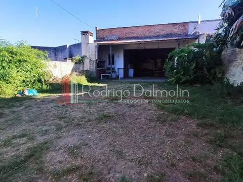 Casa en Venta con 3 cocheras