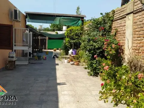 Oportunidad única: se vende casa con local comercial