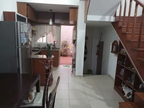 Depto Tipo Casa en Venta con 2 cocheras