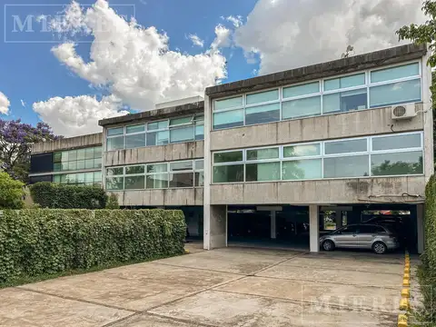 Oficina en Alquiler con 7 cocheras