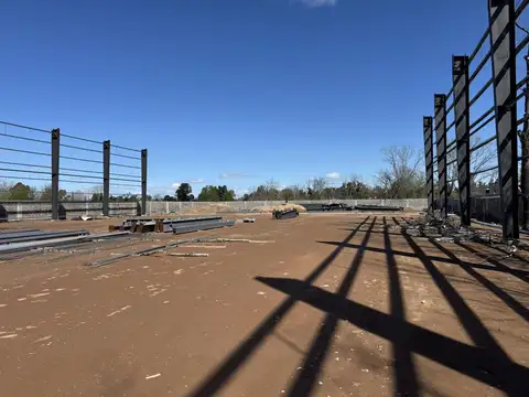 Galpon en Alquiler 20  mts Frente