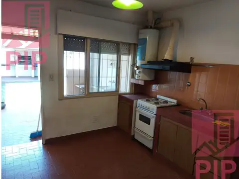 Casa en Alquiler en Haedo Norte, $ 850.000