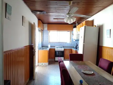 Casa 5 ambientes con 1 baño