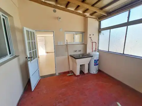 Altura Junin 1400 - Casa Planta Alta