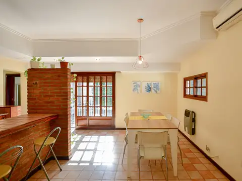 Casa en Venta en La Plata [Cod: 161-2317]