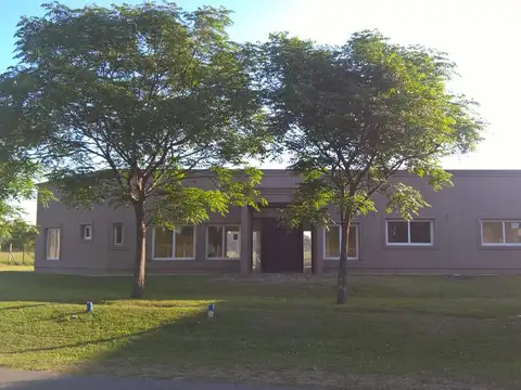 CASA EN VENTA, ESTANCIAS DEL RÍO!!