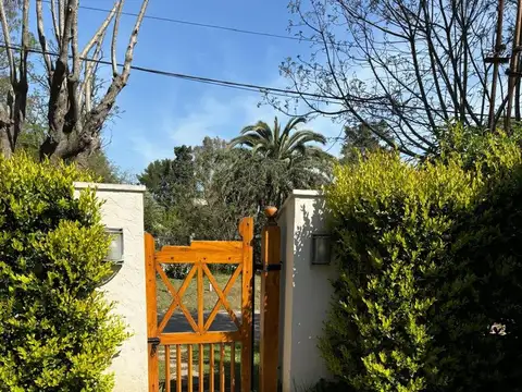 Casa 3 ambientes con 2 baños