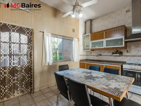 Depto Tipo Casa 4 ambientes con 2 baños