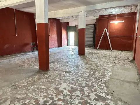 VENTA LOCAL CON GALPON A RECICLAR EN TEMPERLEY