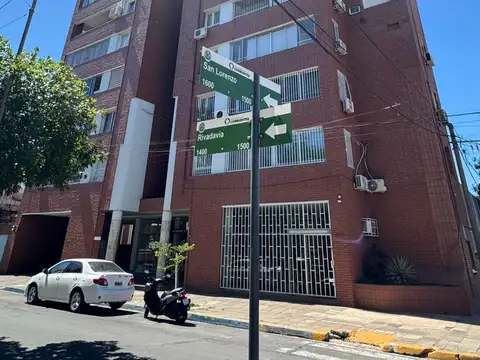  Departamento 4 dormitorios Ed.Centauro 7 – Rivadavia 1483