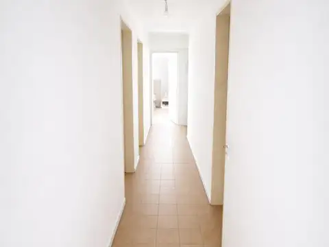  Departamento 4 dormitorios Ed.Centauro 7 – Rivadavia 1483