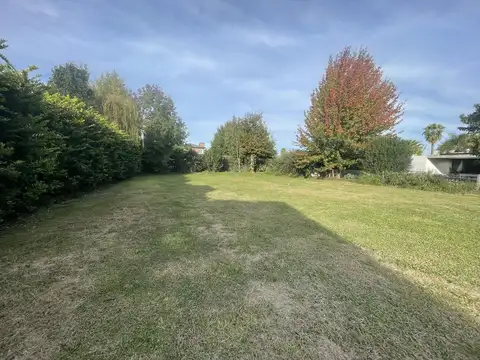 Av. Fuerza Aerea  al 4000 - Miraflores (Funes Hills)