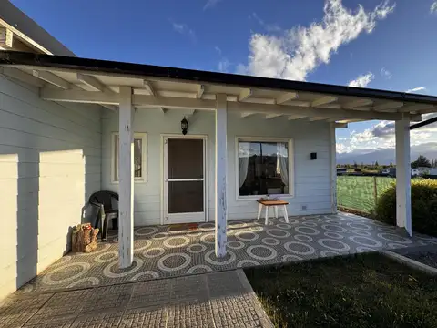 Casa 3 ambientes con 2 baños